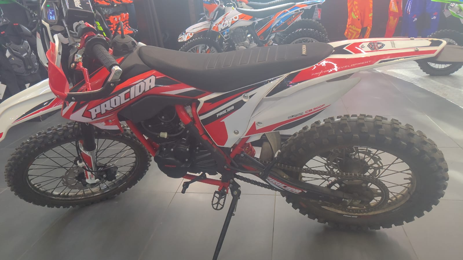 Мотоцикл внедорожный procida k01 cb300f бу 300км