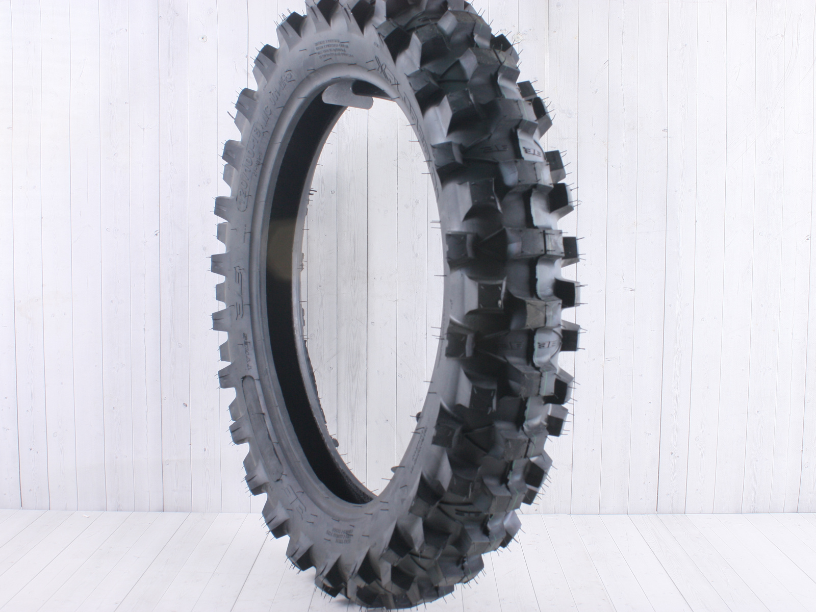 Покрышка задняя R16 GEMA R-LITE 90/100-16