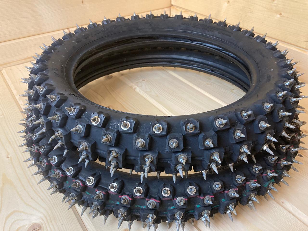 Комплект шипованных покрышек 17x14