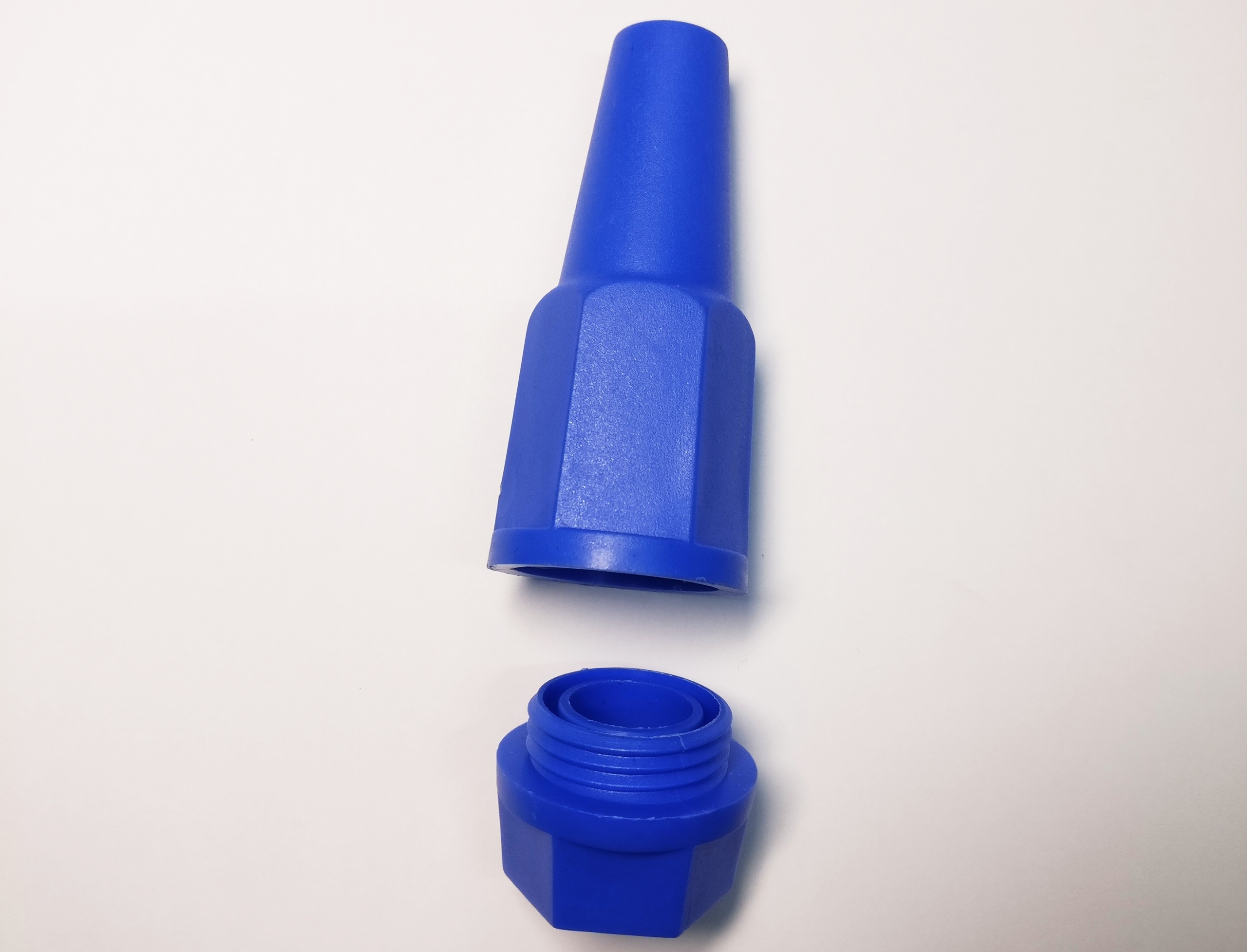 Футляр пластиковый для свечи зажигания SM-PARTS