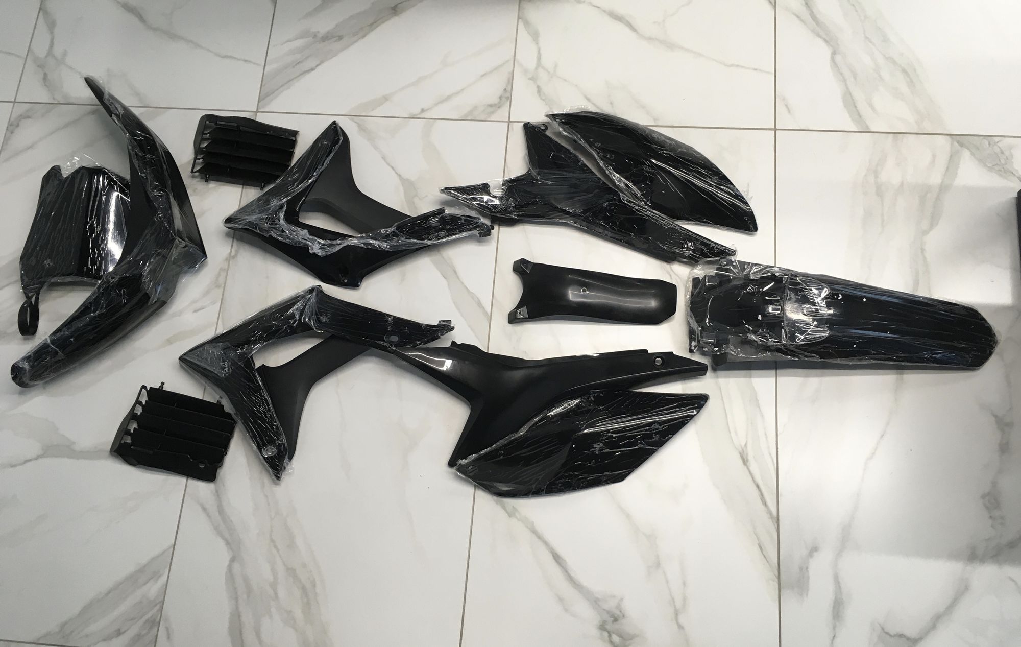 Пластик комплект черный тип CRF BRZ x6a/ BSE m2-m8,RTC/ Motoland