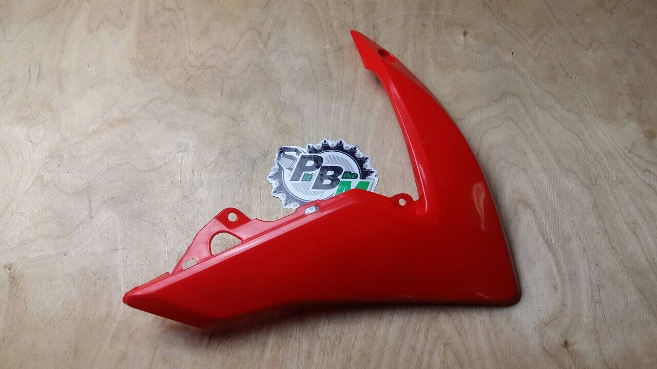 Уголок правый красный PH-10