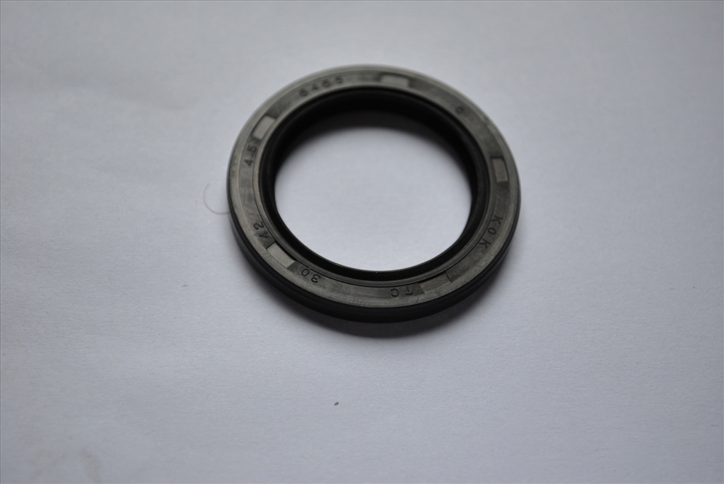 Сальник 12х21х4 крышки правого картера  KOK TW