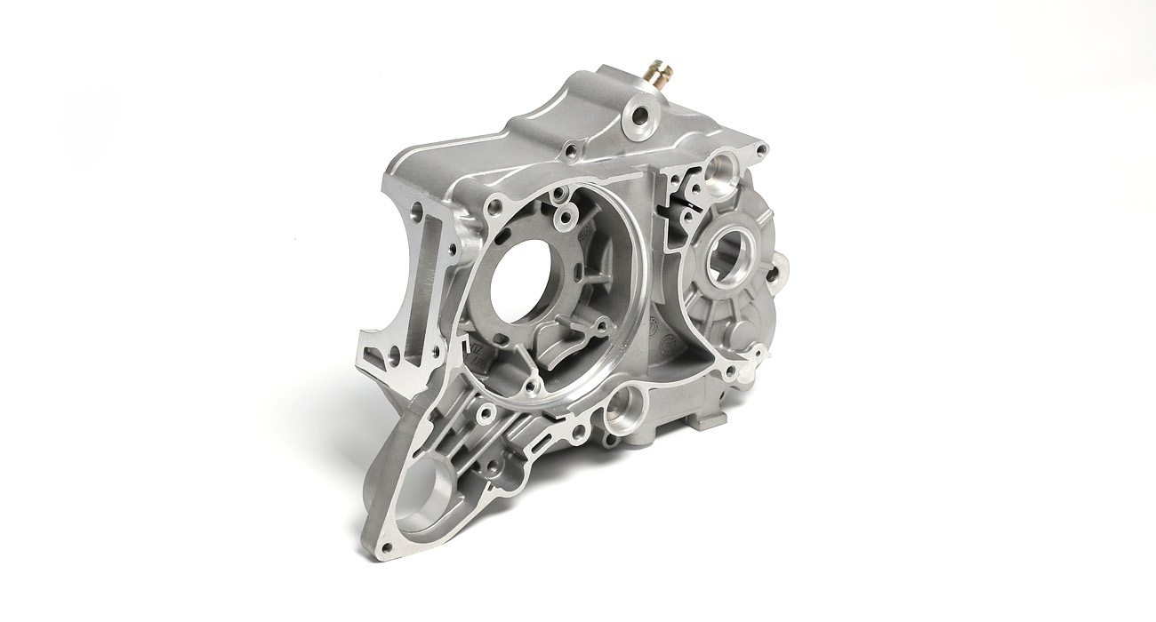 Картер левый ZS W190 190см3