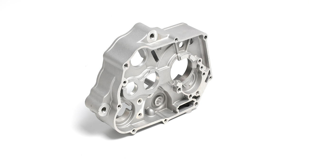 Картер двигателя правый двиг. ZS1P62YML-2 (W190)  CN