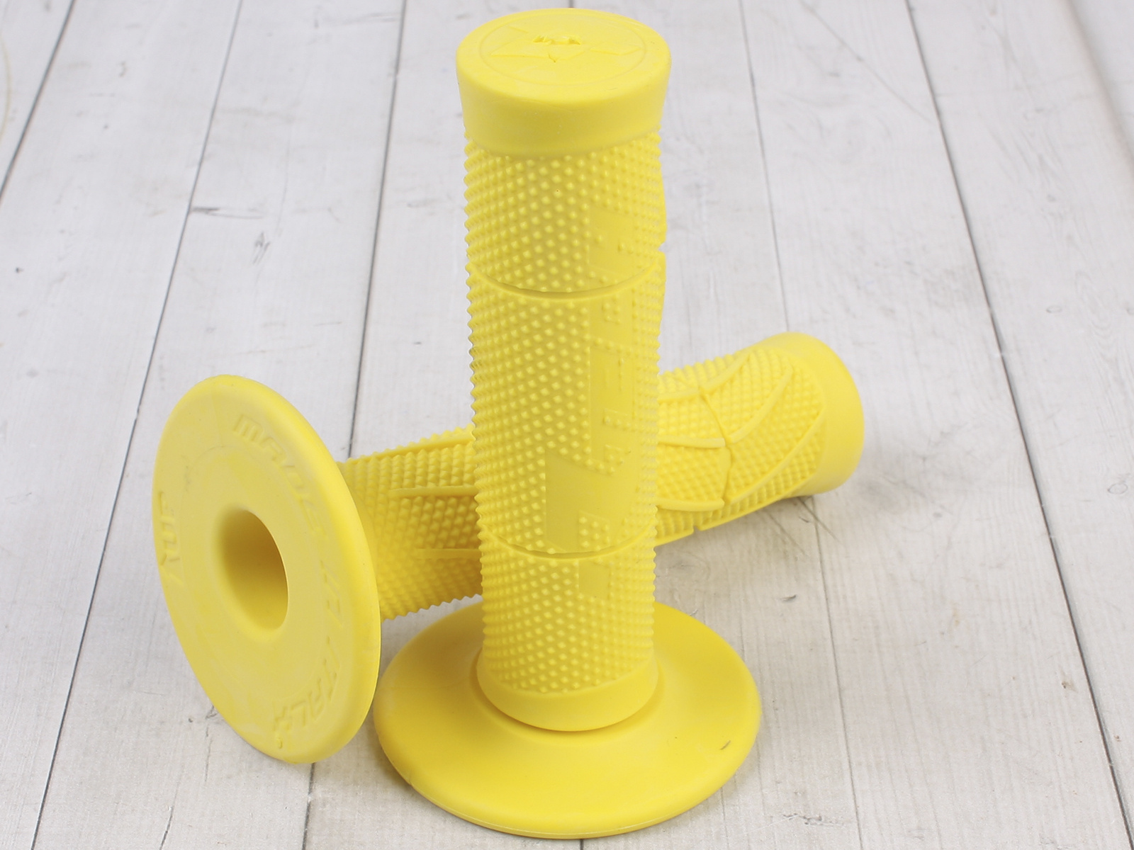 Грипсы R-Tech WAVE SOFT (мягкие) желтые