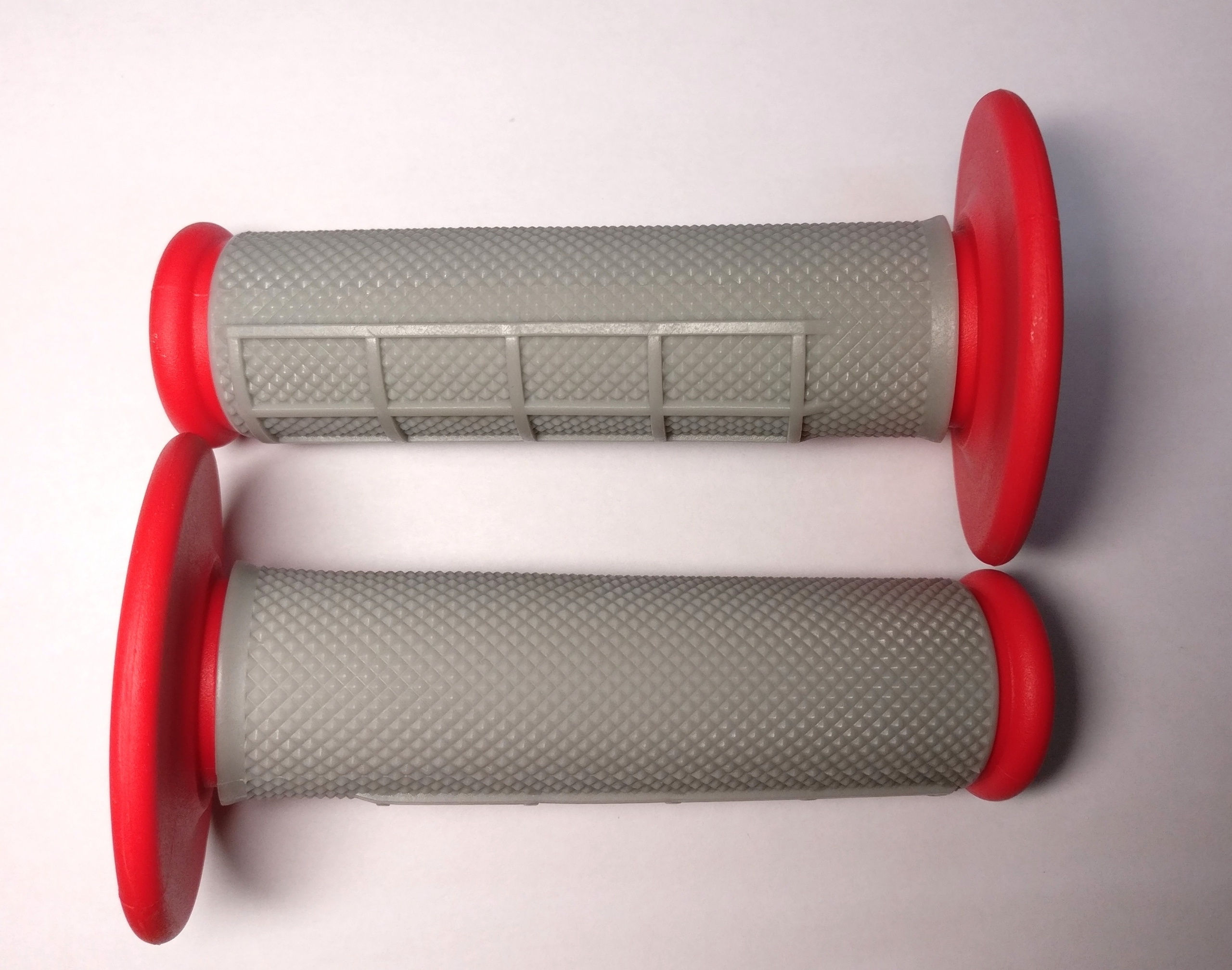 Грипсы R-Tech двухкомпонентные FULL DIAMOND (мягкие) красные/серые