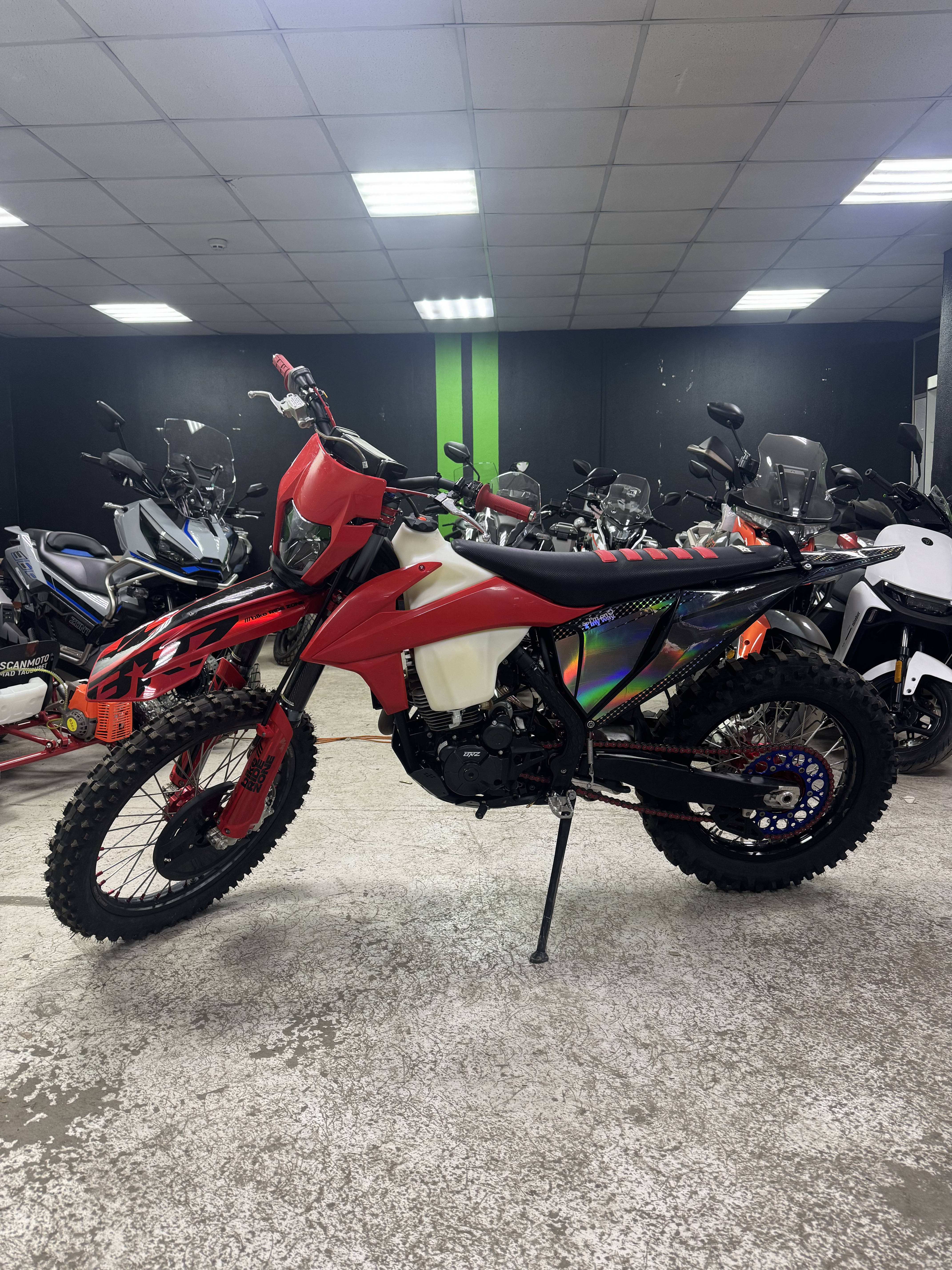 Мотоцикл BRZ X5S (ZS172FMM-7 4V 2023 г) RED б/у