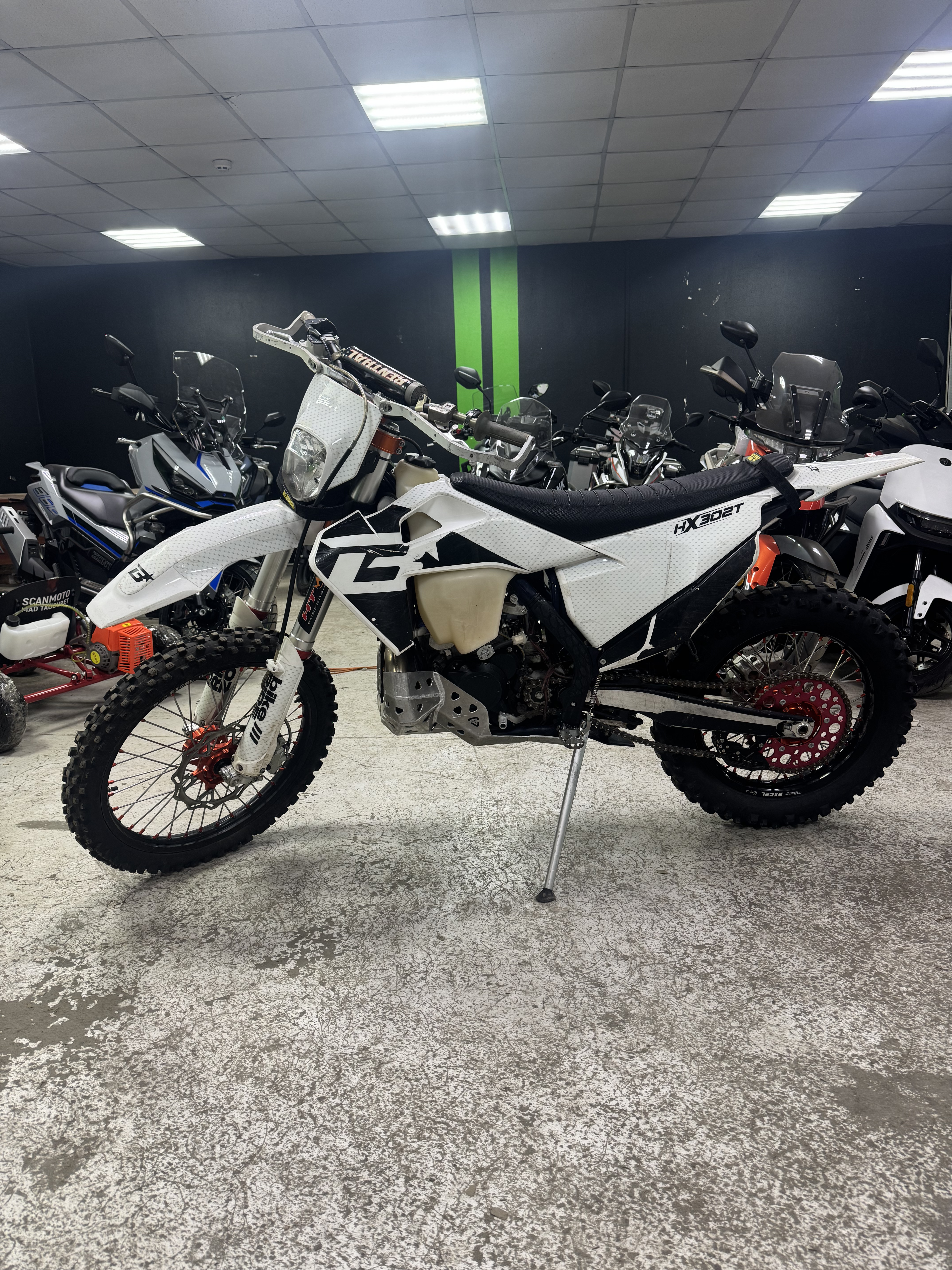 Мотоцикл BRZ HX 302t